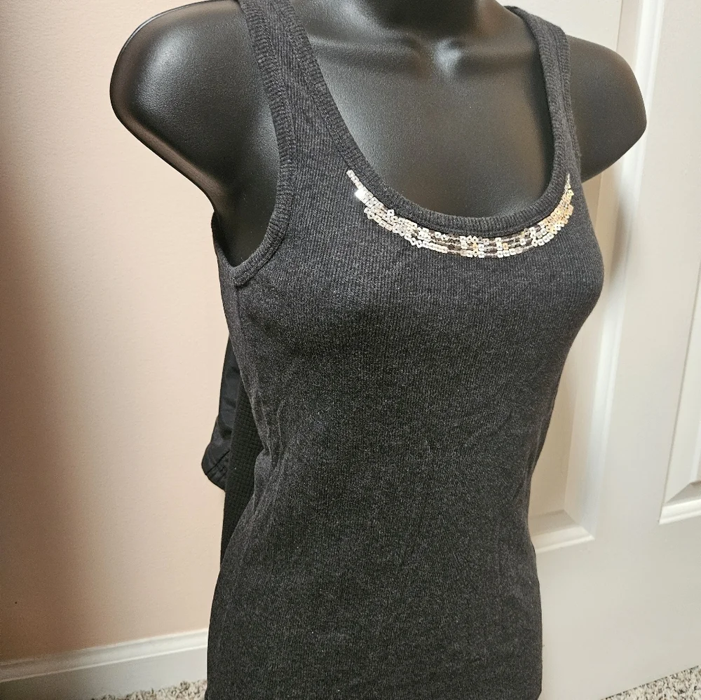 New York & Company Gray Embellished Fitted Tank Top